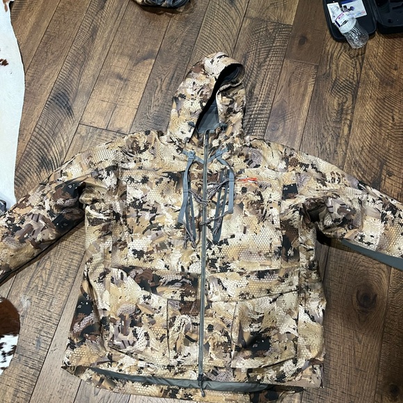 Need to get new ones these are basically new. They don’t fit anymore. - Picture 8 of 11